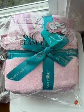 Posh Peanut Pink Disney Marie Plush Blanket Patoo